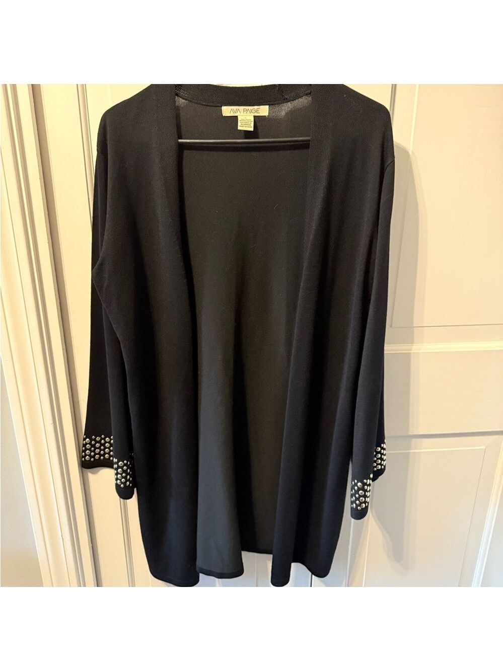 Ava Paige Cardigan sweater EUC